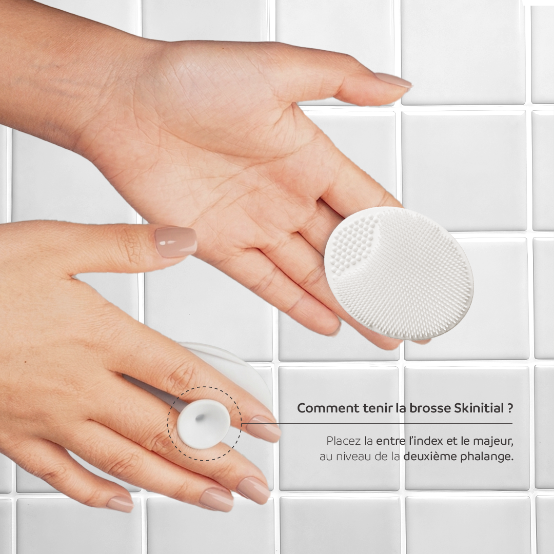 La brosse nettoyante Skinitial
